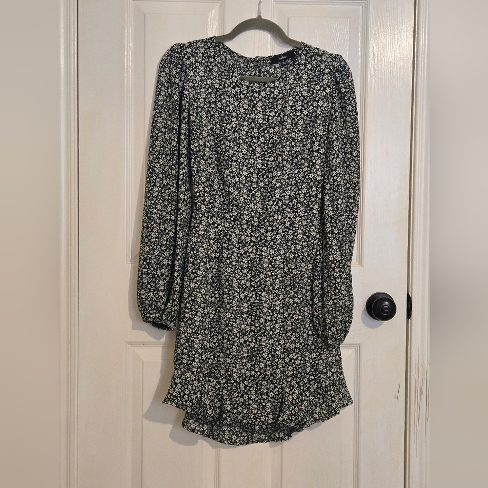 Lulu's Green and White Floral Long-Sleeve Mini Dress